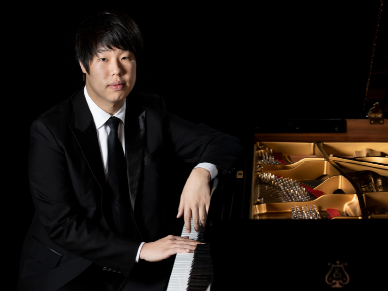 Scrjabin e Rachmaninov insieme questa sera nel recital dell’eccezionale pianista coreano Jae Hong Park