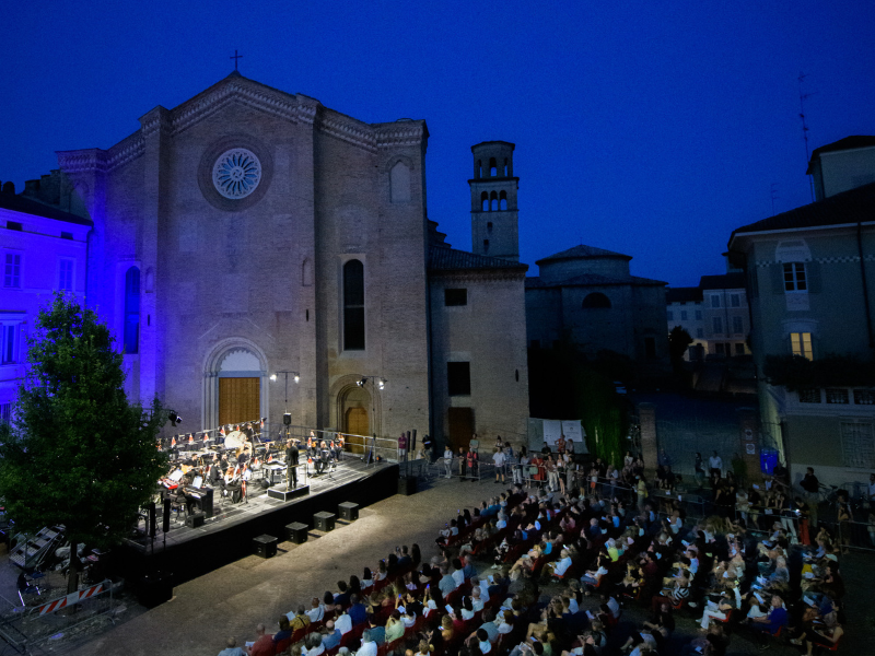 Il Festival Toscanini prosegue con i talenti della Toscanini Academy: tra jazz e swing il 27 giugno con la Big Band, tra classica e pop il 28 giugno con l’Ensemble di Sax